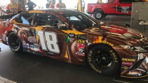 18 Kyle Busch