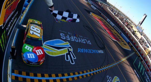 Visit Phoenix Checkered and Black Flags page