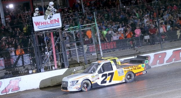 Visit Briscoe Digs In for Eldora Win page