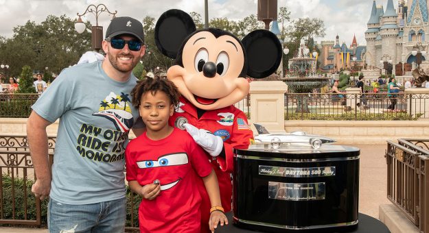 Visit Austin Dillon Visits Disney World page