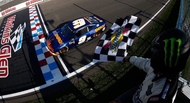 Visit Watkins Glen Checkered, Black Flags page