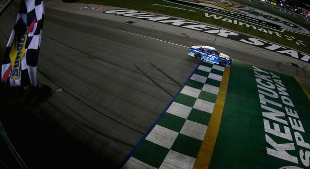 Visit Kentucky Checkered, Black Flags page