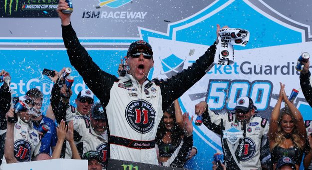 Visit Three-Peat for Harvick page