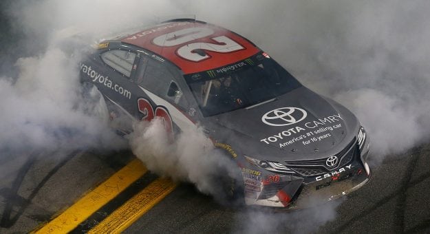 Visit Coke Zero Sugar 400 Photos page