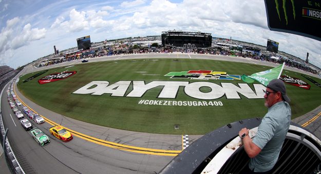 Visit Coke Zero Sugar 400 Photos page