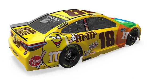 Visit JGR, Kyle Busch reveal throwback page