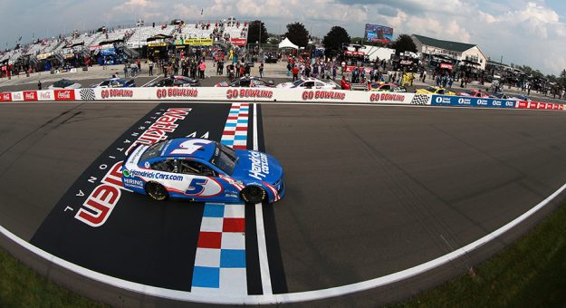 Visit Watkins Glen checkered flags, black flags page
