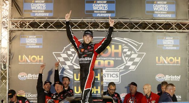 Visit Chandler Smith wins, set for Round of 8 page