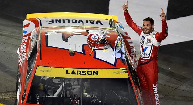 Visit Kyle Larson fends off Kevin Harvick for Bristol Night Race victory page