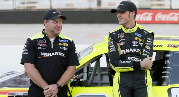 Visit Brian Wilson to serve as No. 21 crew chief page