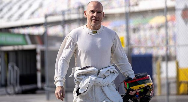 Visit Jacques Villeneuve aims for Daytona 500 bid page