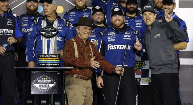 Visit Buescher, Keselowski sweep Duels page