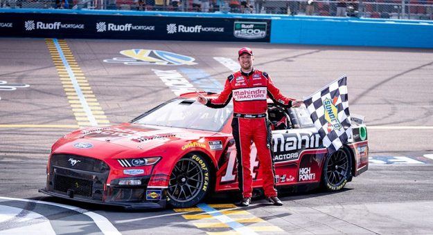 Visit Briscoe scores first Cup win at Phoenix to become 200th winner in premier series history page
