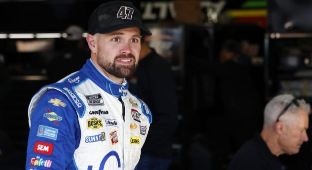 Visit Stenhouse tops Cup practice at Atlanta page