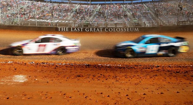 Visit Day-by-day Bristol Dirt Race weekend format page