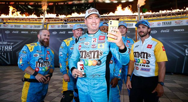 Visit Busch edges Blaney for All-Star Race pole page