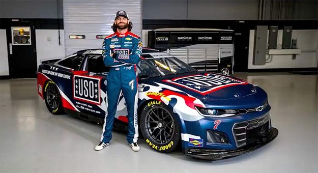 Visit LaJoie with patriotic USO tribute scheme page