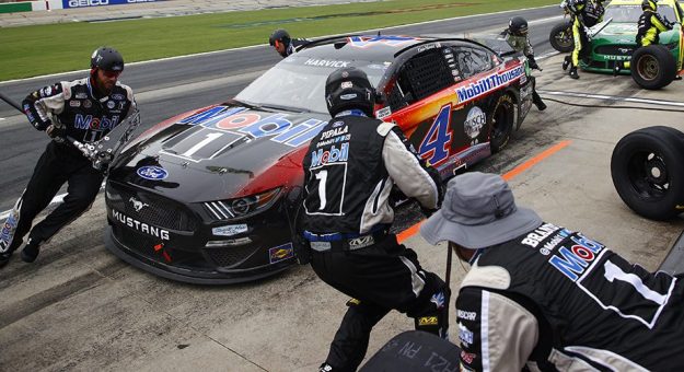 Visit Harvick gets new crew members page