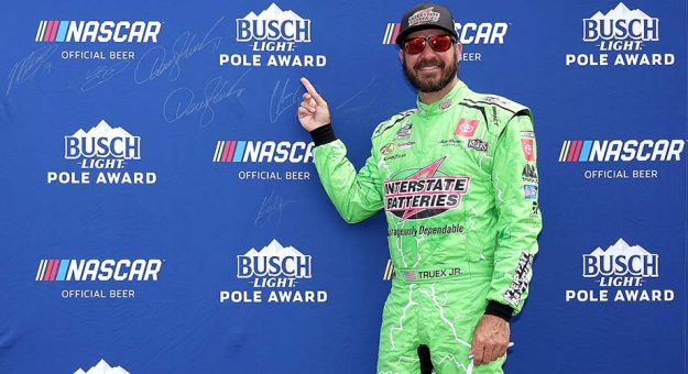 Visit Martin Truex Jr. wraps up Busch Light Pole Award in NH page