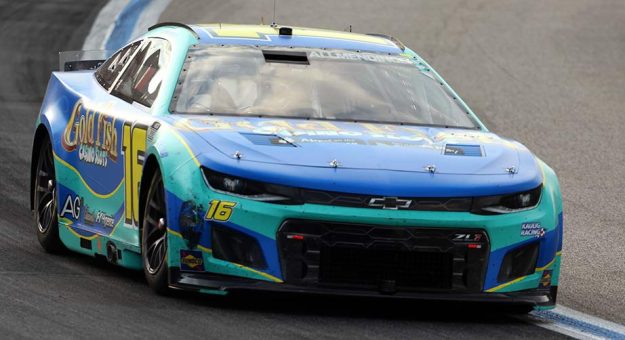 Visit Three crew members ejected at Indy page
