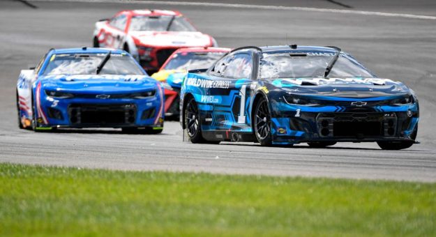 Visit Chastain, Dillon penalized for short-cutting page
