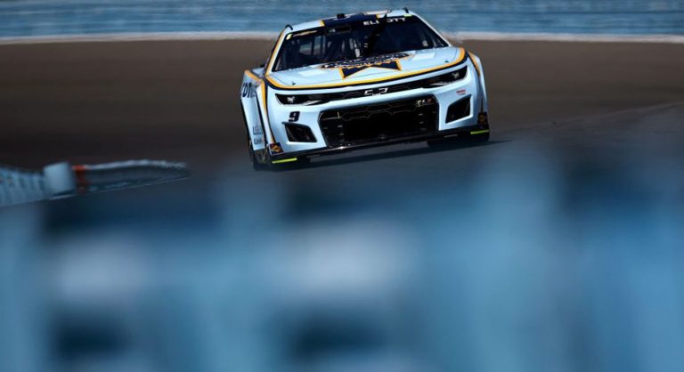 Elliott wins Cup Regular Season Championship - MRN - Motor Racing Network