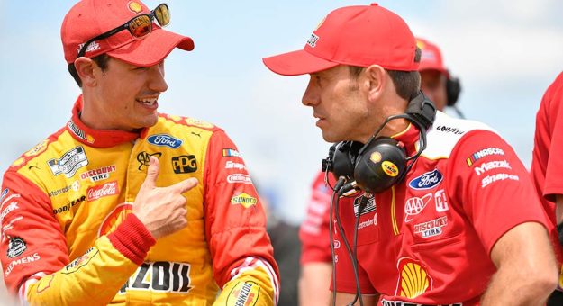 Visit Long memories for Logano, Byron in return to Darlington page