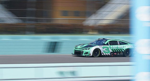 Visit Day 1 of organizational test wraps at Homestead-Miami page