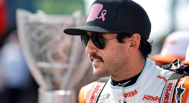 Visit Elliott eyes ‘ultimate prize’ entering Miami page