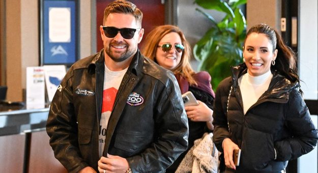 Visit Daytona 500 champ Stenhouse Jr. taking on winless mindset for regular season page