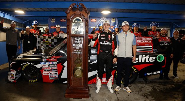 Visit Heim wins rain-shortened Truck race at Martinsville page