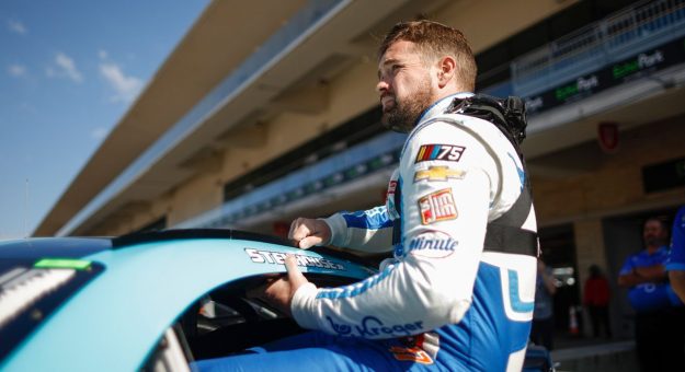 Visit Stenhouse Jr. on pit-crew swap: ‘It’s a bummer’ page
