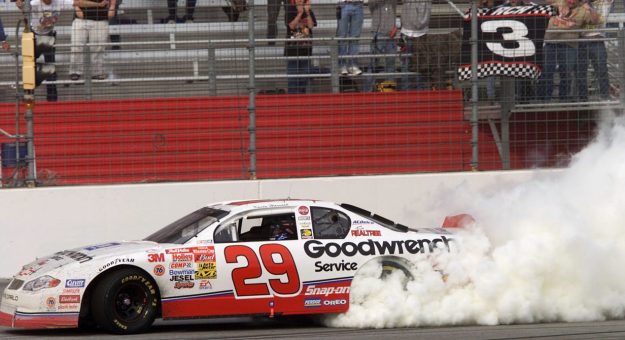Visit Harvick paying All-Star homage to Cup debut with No. 29 page