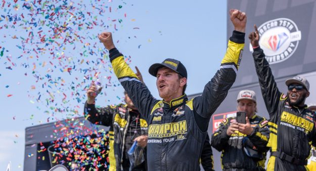 Visit Enfinger prevails at WWT Raceway page