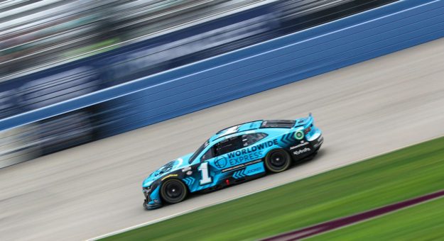 Visit Chastain earns first pole at Nashville page