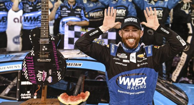 Visit Chastain hits right notes in Nashville page