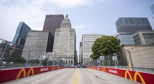 Visit What to Watch: Chicago Street Race page