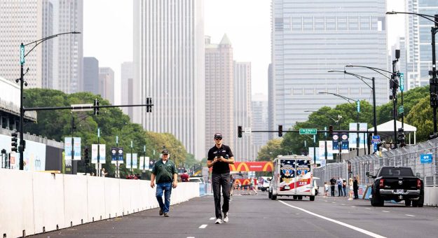 Visit From virtual to reality: Chicago Street Race page