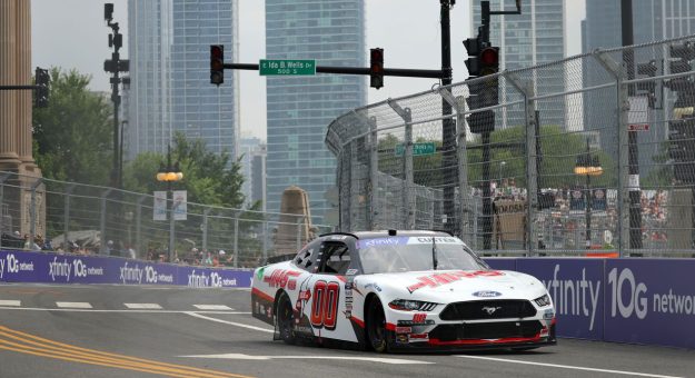 Visit Custer wins Chicago Xfinity race page