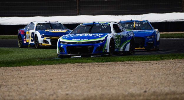 Visit Elliott, Suárez fall just short at Indy page