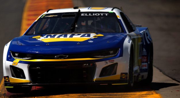 Visit Elliott runs out of fuel at The Glen page