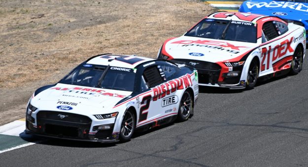 Visit Penske, Wood Brothers swap crew chiefs page