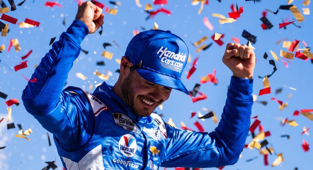 Visit Kyle Larson clinches Champ 4 berth at Vegas page