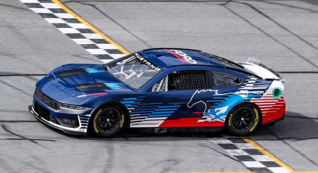 Visit Ford unveils Mustang Dark Horse page