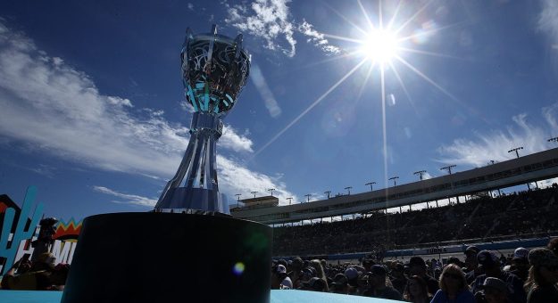 Visit Phoenix championship race 101 page