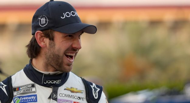 Visit Suárez enters Mexico Series race in LA page