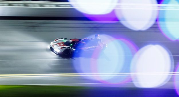 Visit Penske, Porsche take Rolex 24 victory page