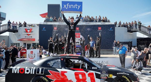 Visit Chandler Smith wins at Richmond page