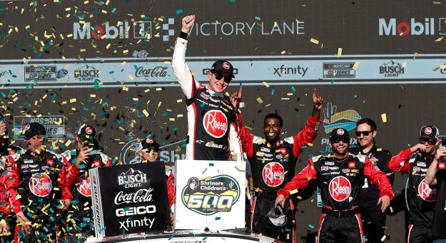 Visit Bell wins at Phoenix page