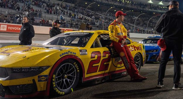 Visit Logano rebounds at Richmond page